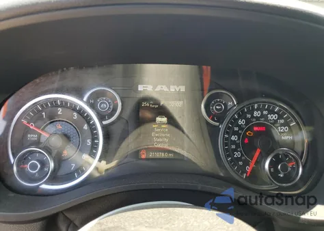 2020 Ram 1500 Big Horn/Lone Star z USA, uszkodzony, nr VIN 1C6SRFFT6LN393486